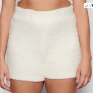 NWT SKIMS Bone White Cozy Knit Bouclé Teddy Shorts‎ Size 4X/5X